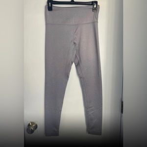 Comfortable fit gray leggings
